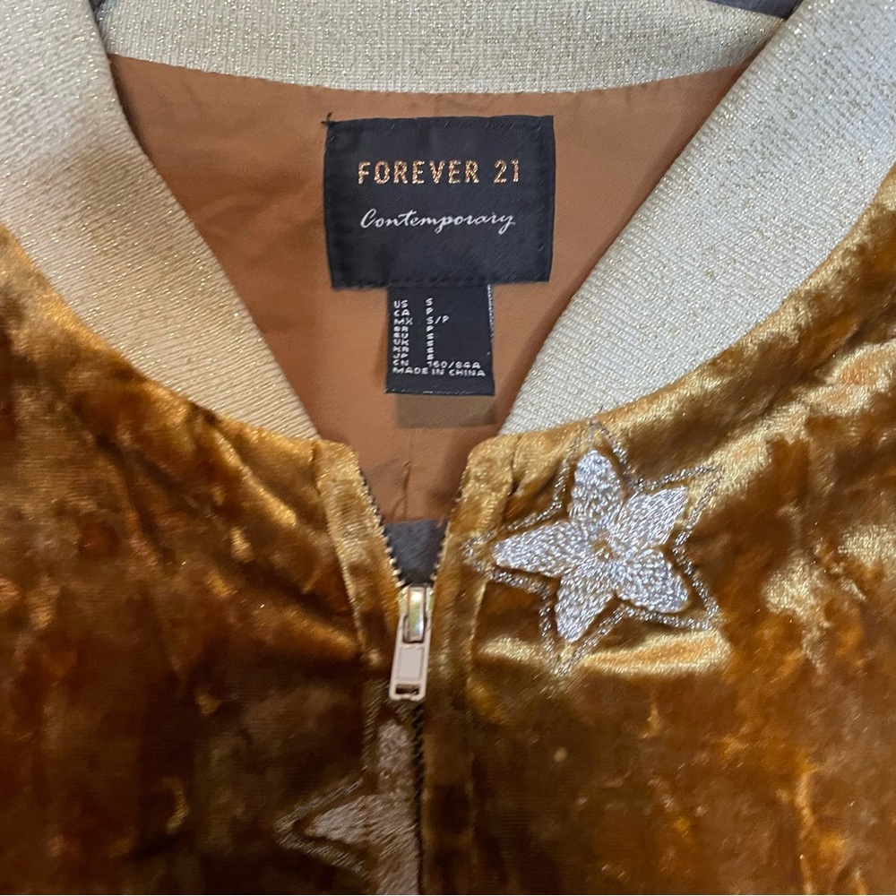 Forever 21 Star and gold zip up sweater size small - Picture 5 of 8